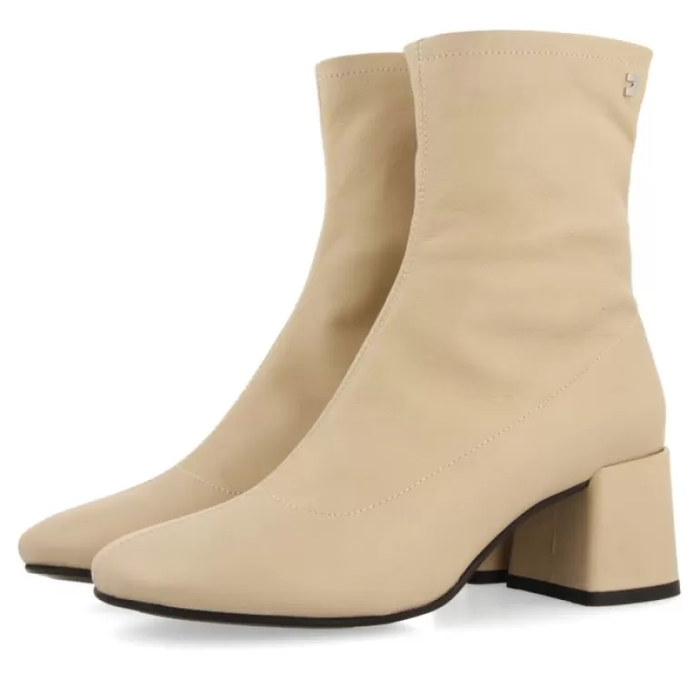 Gioseppo Boots & Ankle Boots*Artas Women'S Cream Leather Ankle Boots With Mid Heels And Round Toes