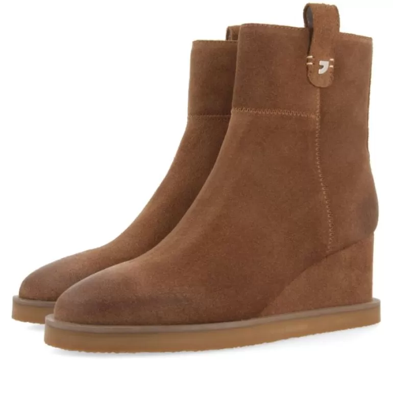 Gioseppo Boots & Ankle Boots*Doland Women'S Taupe Split-Suede Ankle Boots With Wedges