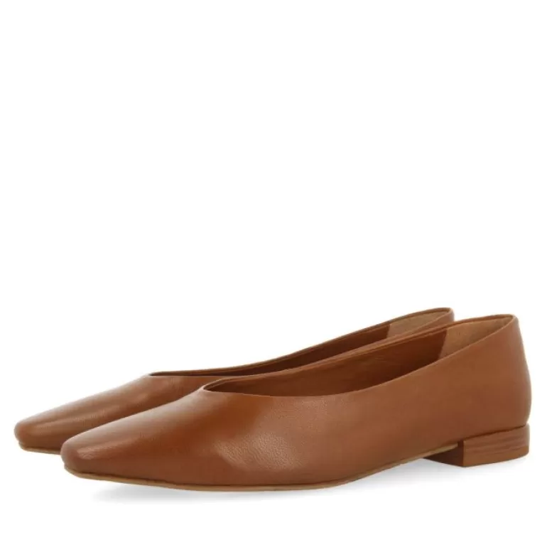Gioseppo Ballet Pumps*Gifford Women'S Tan Ballet Flats With Pointed Toes